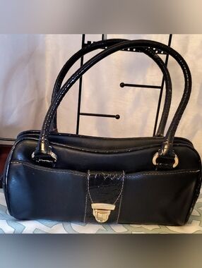 Liz Claiborne Black Women's Handbag Make-up - Bundle.